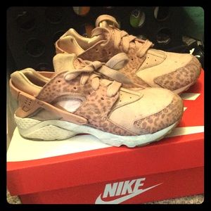 Cheetah print pink huaraches